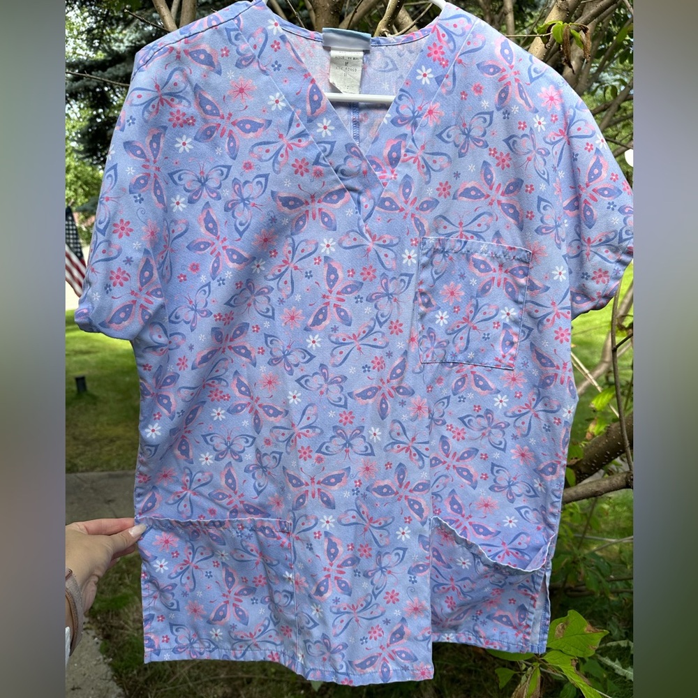 Women’s scrub top